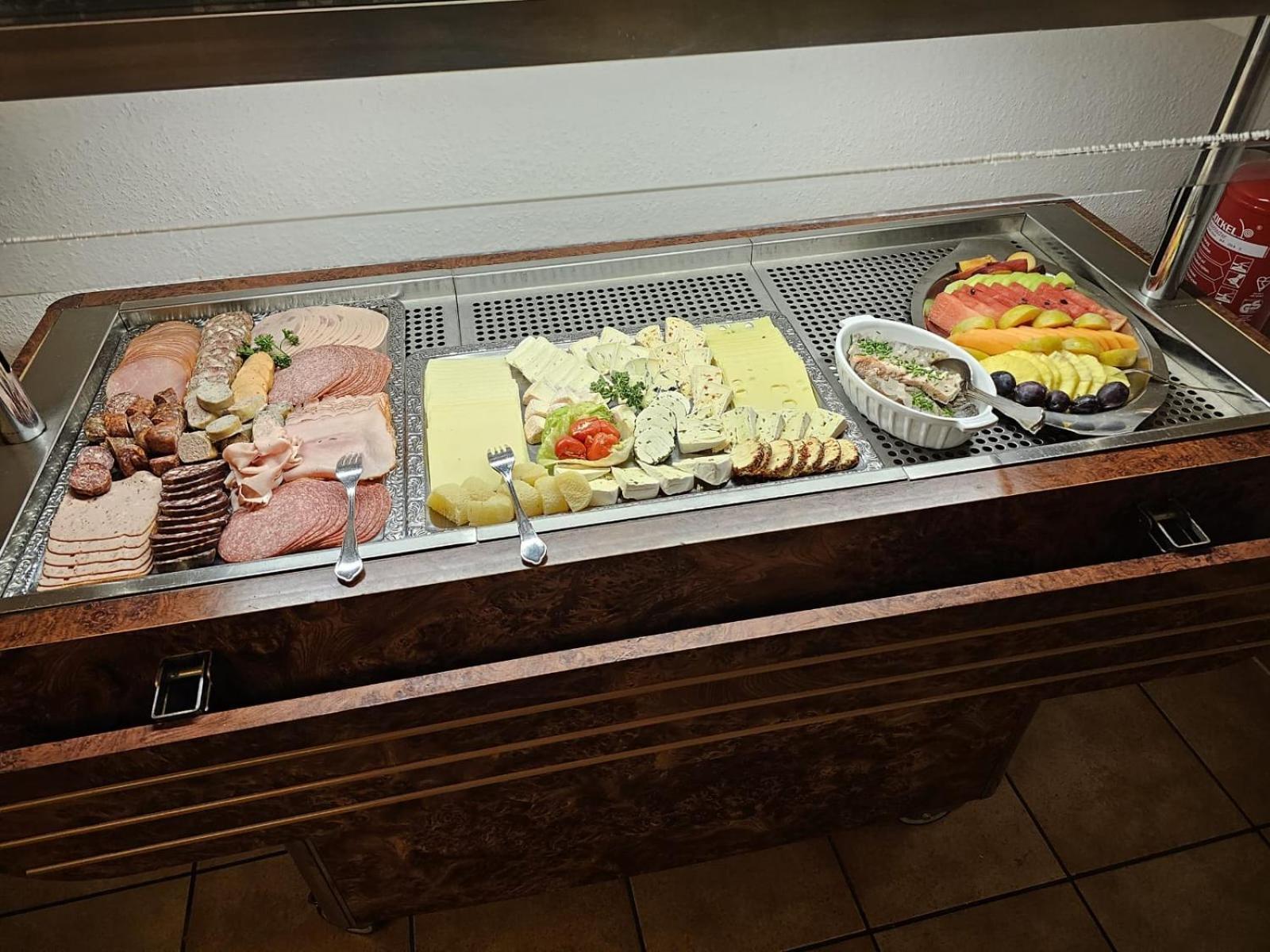 Hotel Zur Krone 하셀펠데 외부 사진